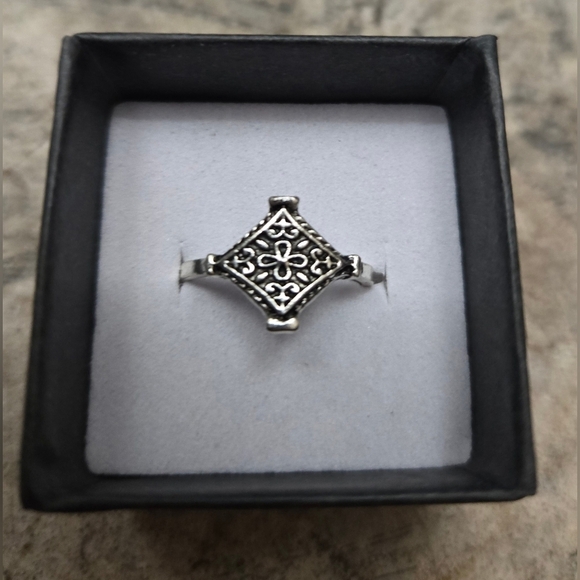 NWOT | Vintage | Silver Tone Aztec Southwestern Style Women's Ring | Size: 6.5 - Picture 3 of 10